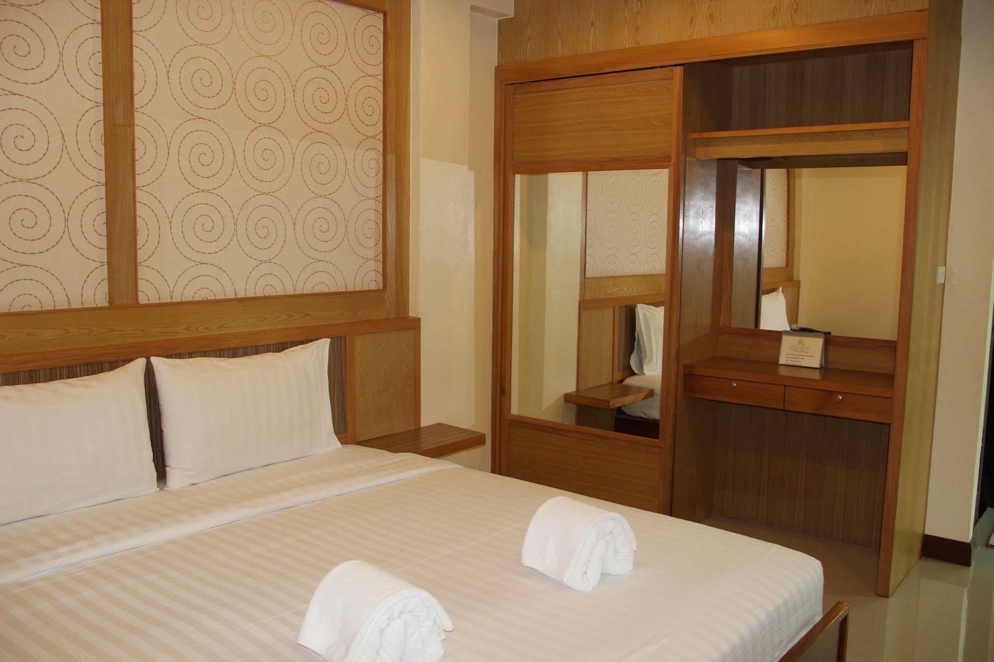 Hotel Monmuang Chiang Mai Esterno foto